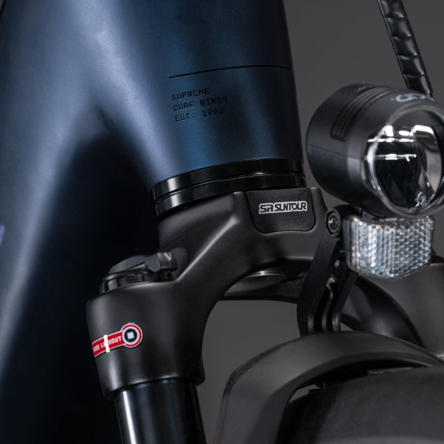 Cube Supreme Hybrid Deluxe ONE 600 Lighting