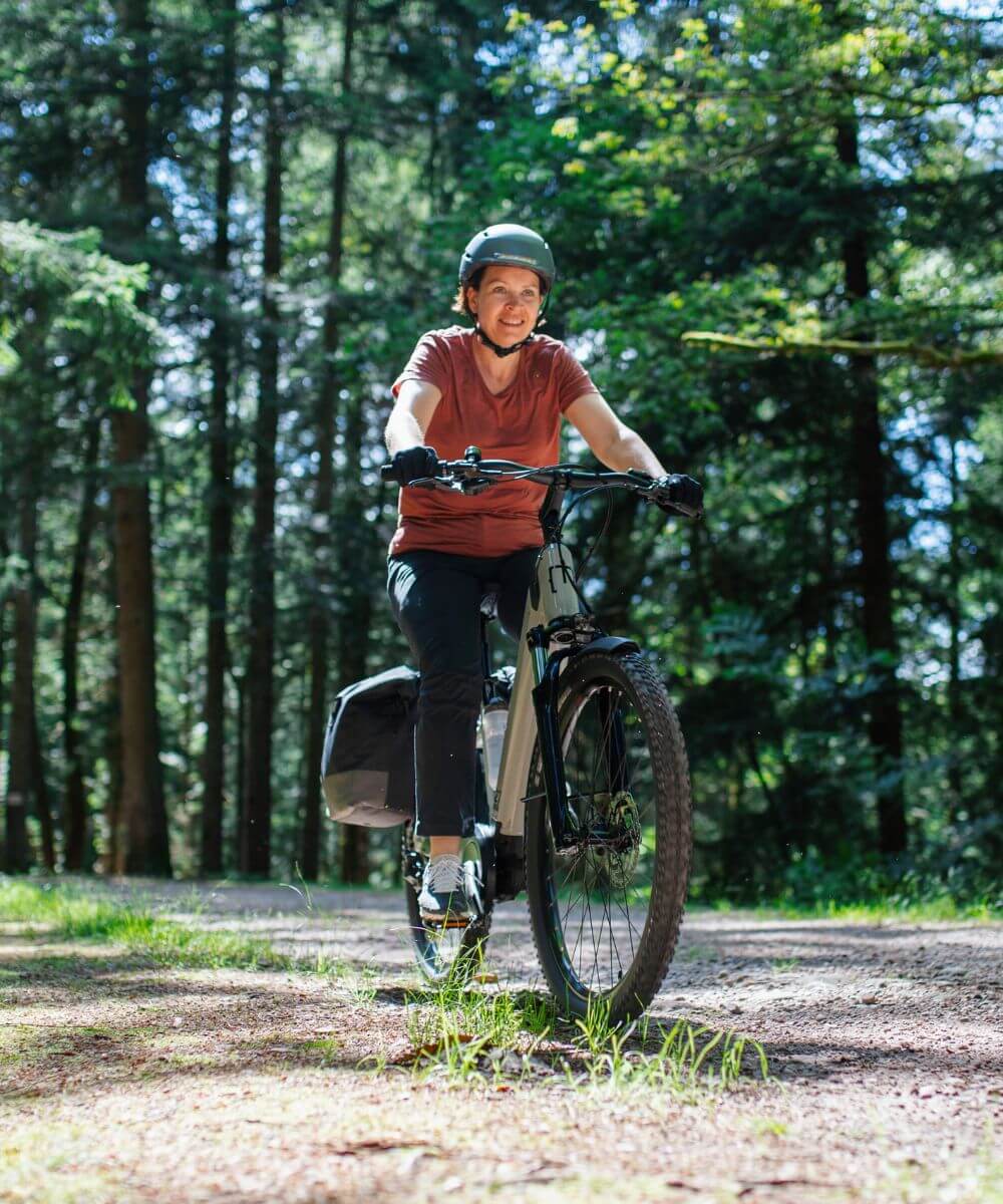 Moustache Samedi Xroad ES