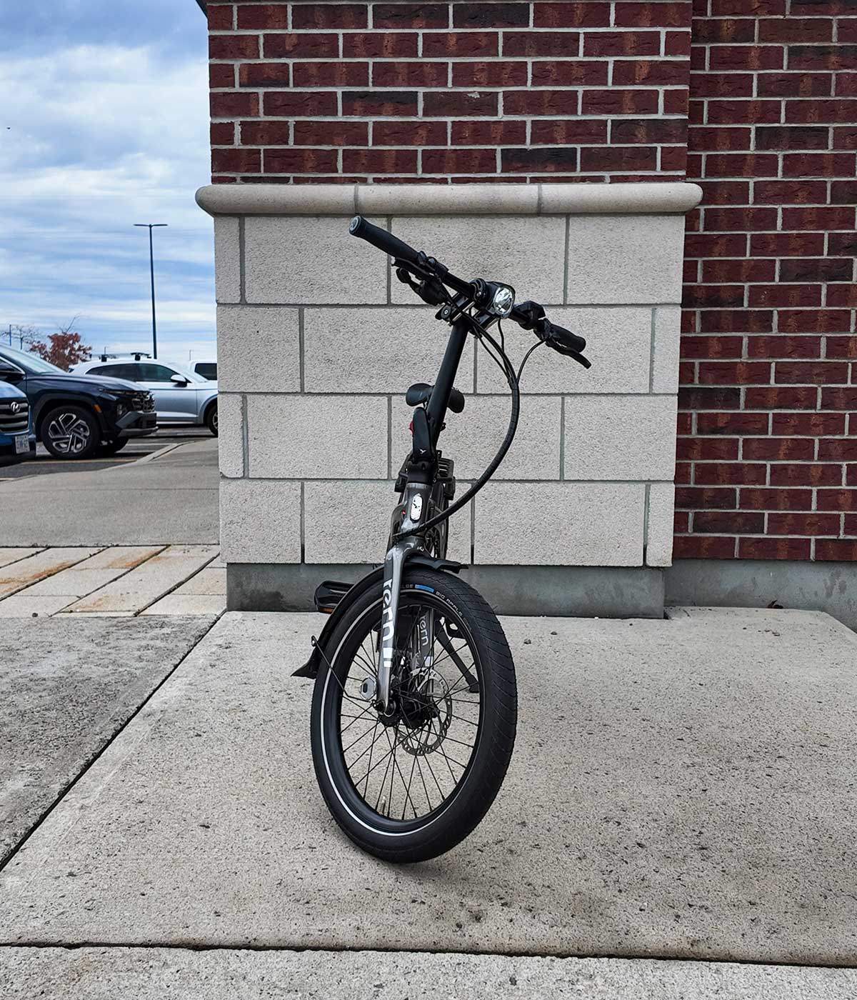 Pre-Owned Tern Vektron Silver