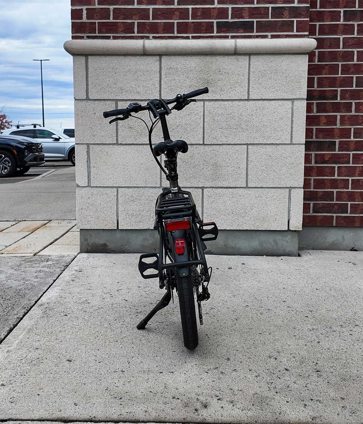 Scooteretti Pre-Owned Tern Vektron S10 Silver