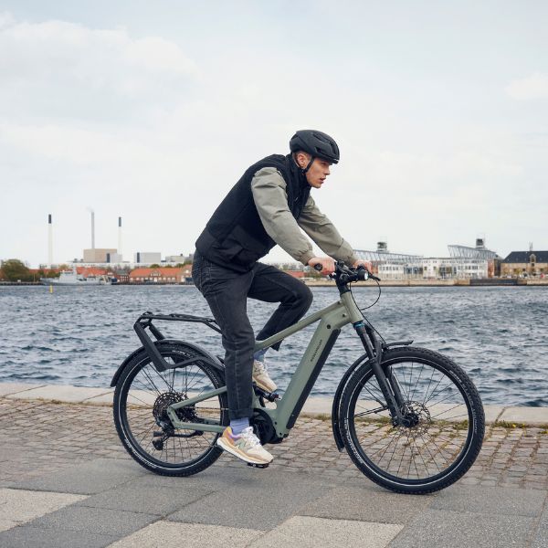 The Rise of Electric Bicycles in Canada: Exploring the E-bike Revolution