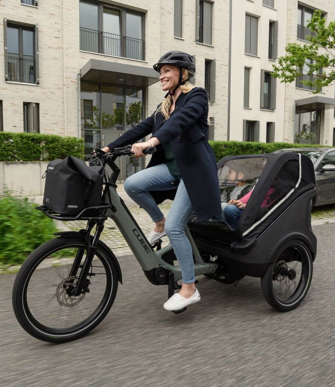 2025 Cube Trike Family Hybrid 750