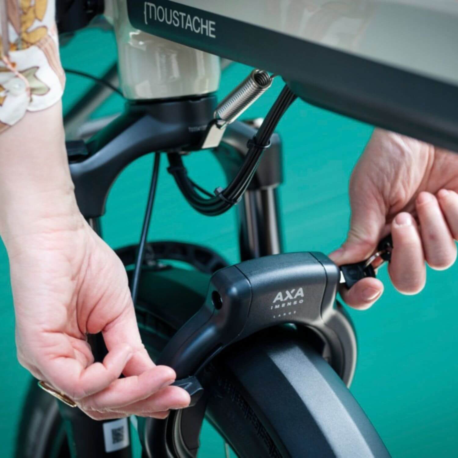 Moustache Lundi 20 Security Lock