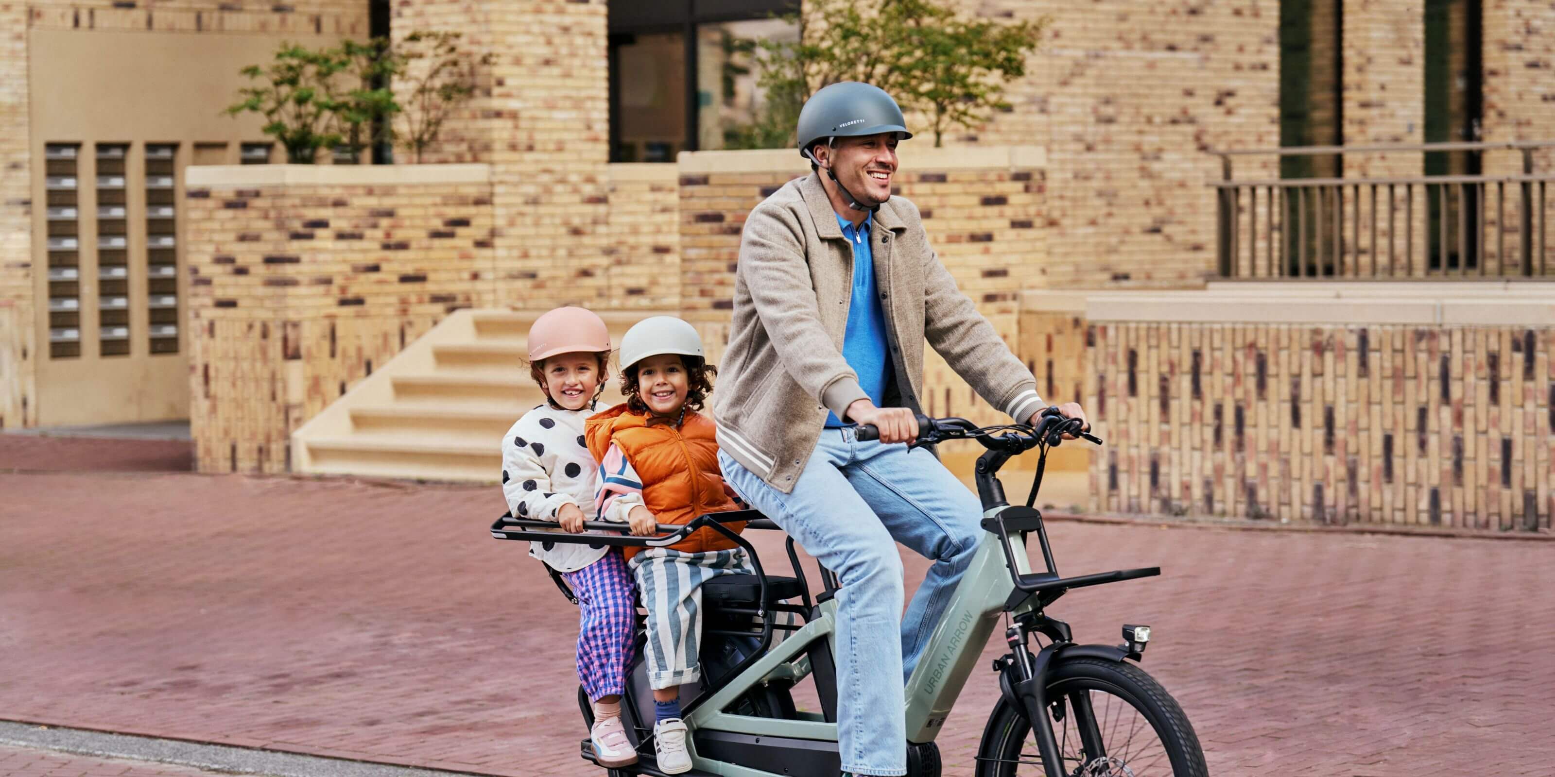Urban Arrow Breeze Longtail Cargo Bike